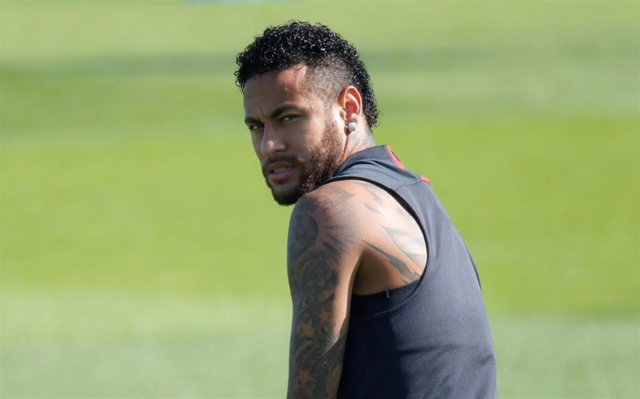 Neymar se entrena con el PSG