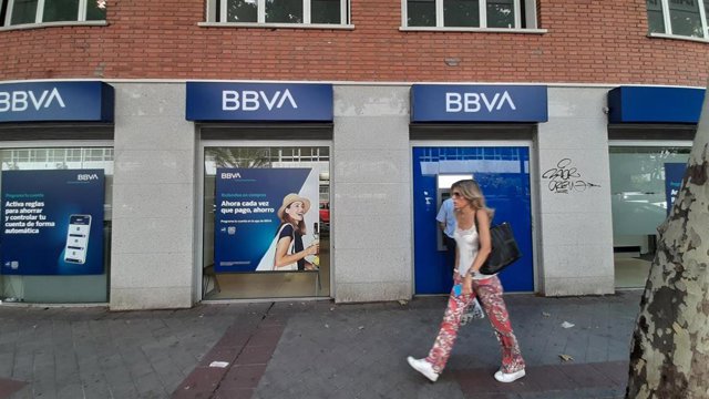 Los clientes de BBVA en la Comunitat Valenciana realizan entre un 60 y un 70% de operaciones de inversión por Internet