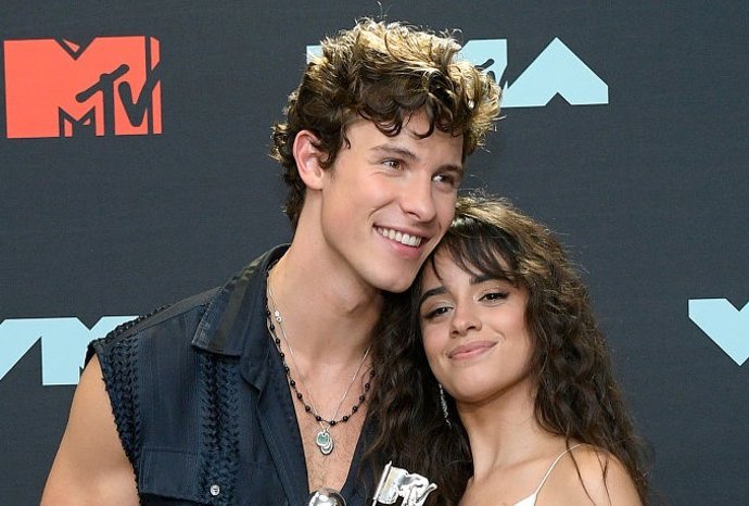 Shawn Mendes y Camila Cabello en los MTV Video Music Awards 2019