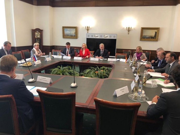 Reunión del ministro de Fomento en el marco de su viaje oficial a Rusia