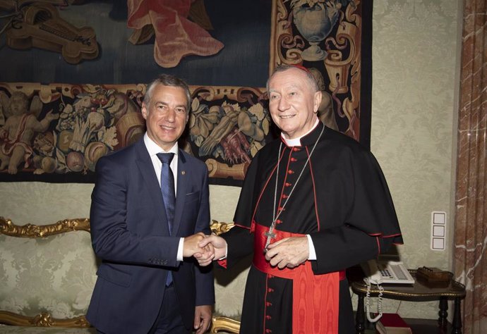 Iñigo Urkullu y el secretario de Estado, el Cardenal Pietro Parolin.