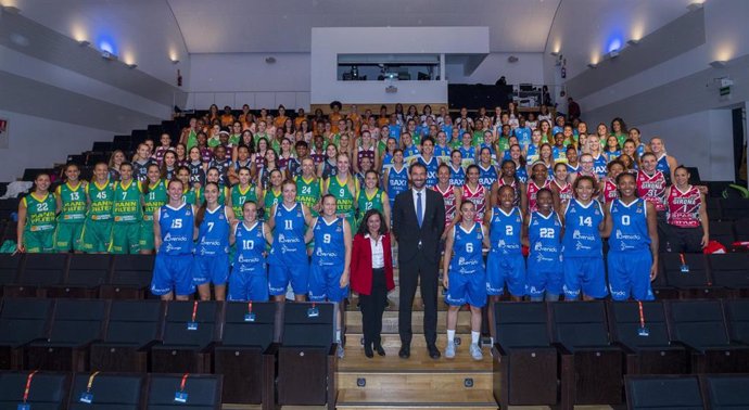 Liga DIA, presentación baloncesto femenino