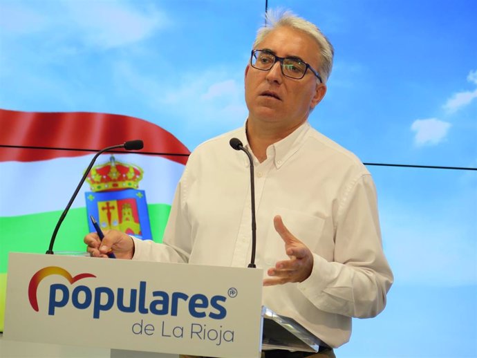 El portavoz del Grupo Parlamentario del PP, Jesús Ángel Garrido