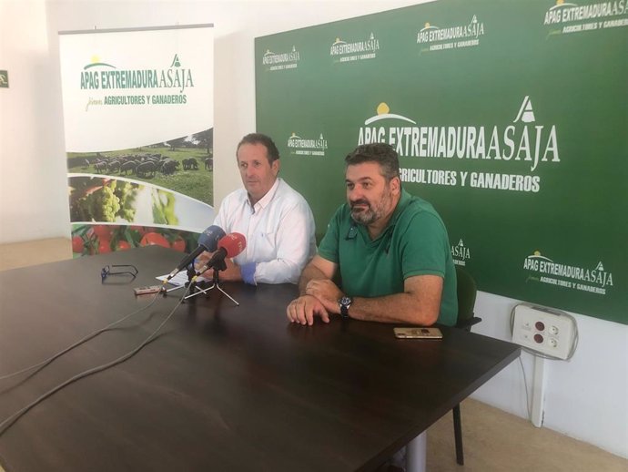 Juan Metidieri y Juan Jesús Rama en rueda de prensa