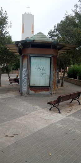 El quiosco de la plaza de 'les Meravelles' que ha sido retirado.