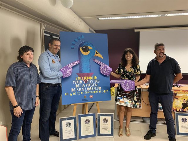 Javier Cuesta, Óscar Arranz, Ana Redondo y Juan Antonio Bermejo en la presentación del programa de las peñas para la Feria y Fiestas de Valladolid.