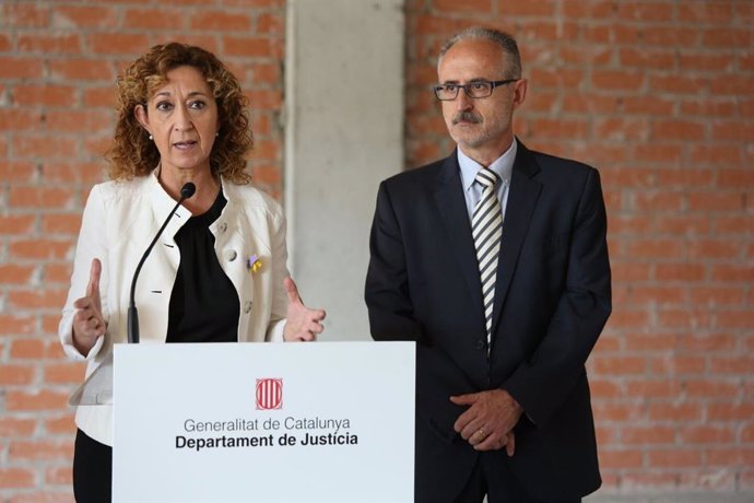 La consellera Ester Capella y el alcalde de Mollet Josep Monrs