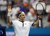 Federer repite remontada hacia tercera ronda del US Open