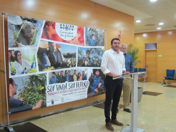 AV.- Luengo pide colaboración entre administraciones para revertir situación "li