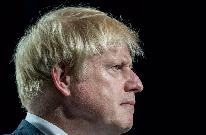 Brexit.- La decisión de Johnson provoca las primeras renuncias en el Gobierno y 