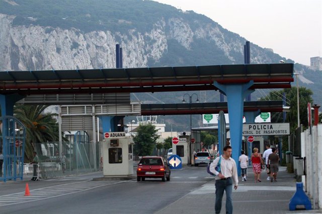 Frontera entre la Linea y Gibraltar