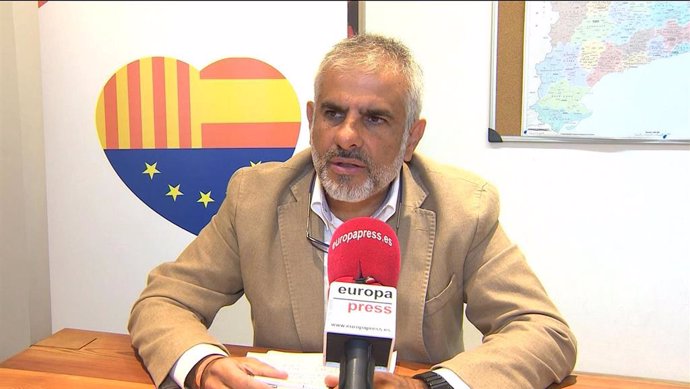 El presidente de Ciudadanos en el Parlament de Catalunya, Carlos Carrizosa, durante su entrevista con Europa Press.