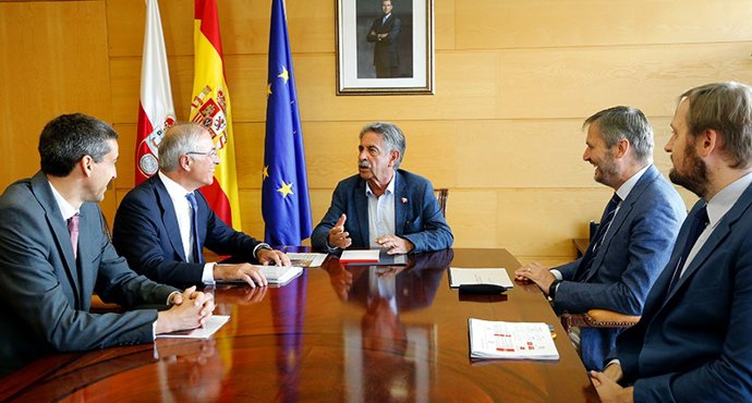 11:00.-Gobierno De Cantabria.  El Presidente De Cantabria, Miguel Ángel Revilla, Se Reúne Con Representantes De La Empresa Viesgo.  29 Ago 19