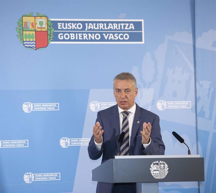 El Lehendakari, Iñigo Urkullu, durante su intervención tras el Consejo de Gobierno en el Palacio Miramar de San Sebastián