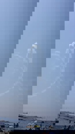 Crespón de la Patrulla Águila en memoria del comandante Marín