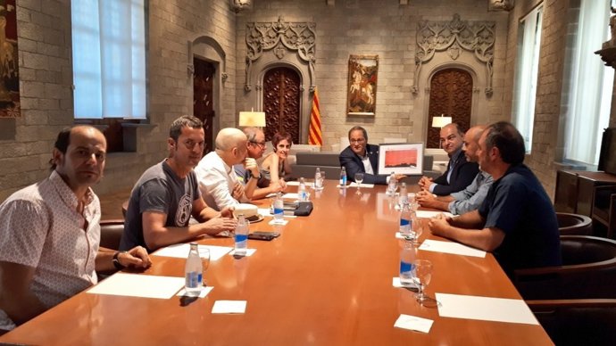 El presidente de la Generalitat con la plataforma Llum i Llibertat