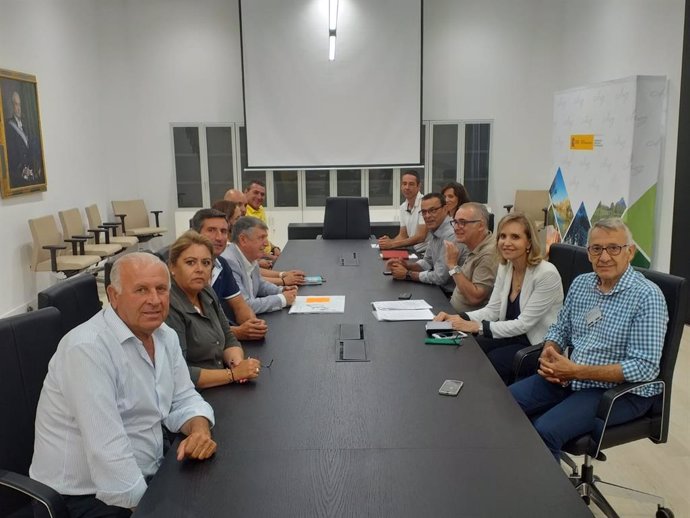 Reunión entre la Confederación Hidrográfica del Guadalquivir y las comunidades de regantes El Fresno y El Fresno Guadalquivir.