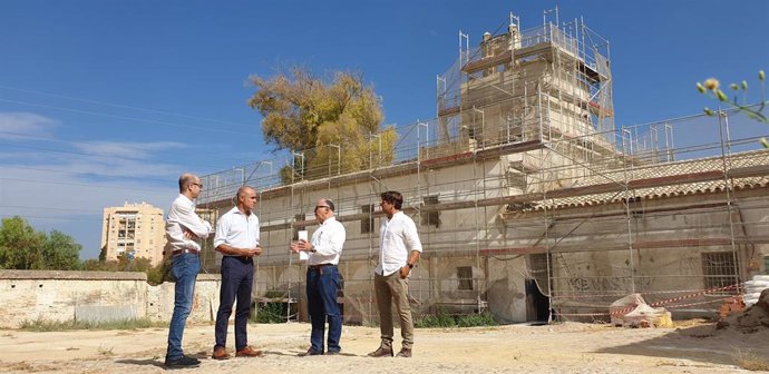 El Ayuntamiento avanza en la primera fase de las obras de rehabilitación de la Hacienda de Miraflores, con 1 millón de euros