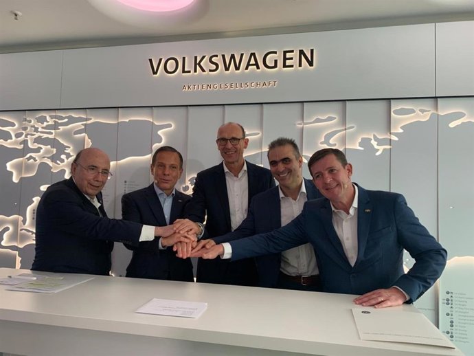 El gobernador del Estado de Sao Paulo (Brasil) visita la sede central de Volkswagen en Alemania