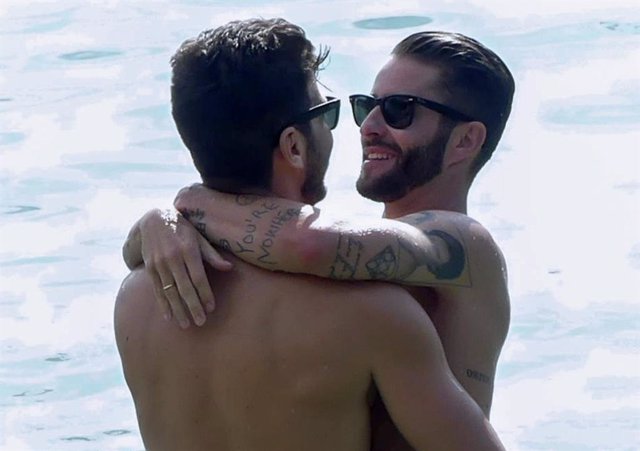 Pelayo Díaz apura sus vacaciones en Ibiza con su marido