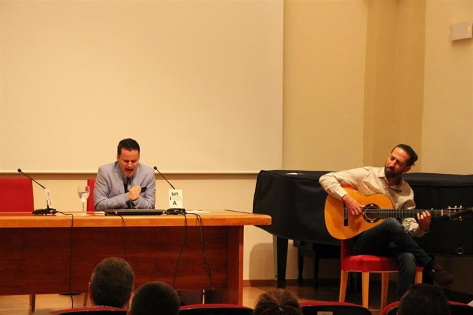 Ponencia de Juan Pinilla en la UNIA, en Baeza (Jaén)