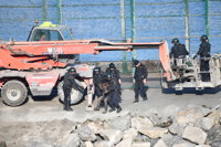 La AEGC denuncia la falta de personal y material antidisturbios en la valla de Ceuta y responsabiliza a Marlaska