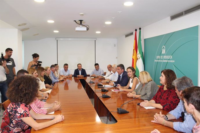 Huelva.- La Junta entrega 1,4 millones de euros a 12 municipios para mejoras en 
