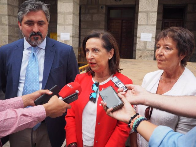 La ministra de Defensa en funciones, Margarita Robles, reconoce la desconfianza del actual Ejecutivo central con Podemos.