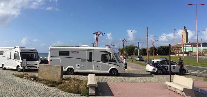 Autocaravanas estacionadas en A Coruña