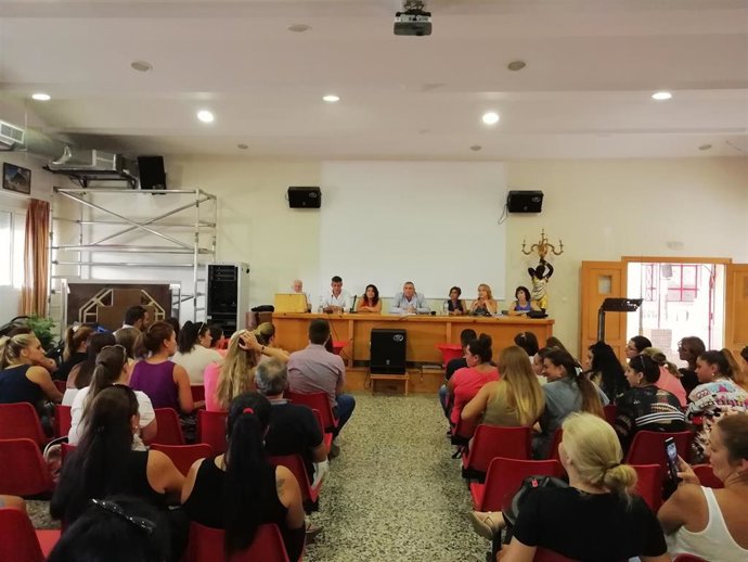 Reunión en la escuela infantil Rocío Jurado