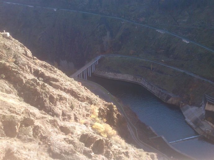 El agua embalsada en la región sigue disminuyendo pese a las últimas tormentas