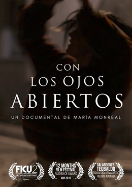 Cartel del documental 'Con los ojos abiertos', de María Monreal