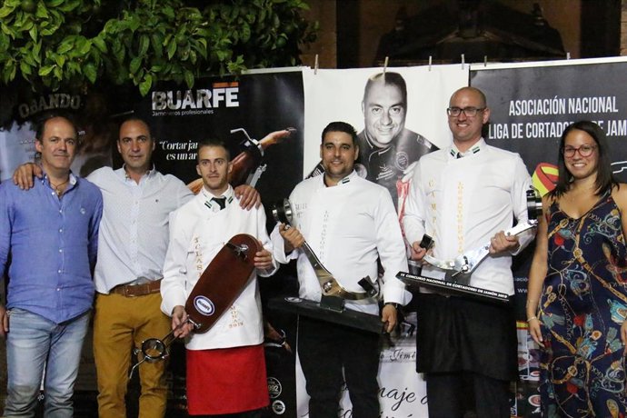 Premiados en el concurso de cortadores de jamón
