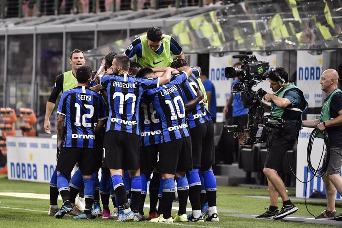 Fútbol/Calcio.- (Crónica) El Inter se pone líder con Lukaku