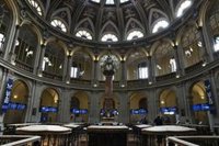 El Ibex 35 inicia la semana plano (+0,06%) y mantiene los 8.800 enteros