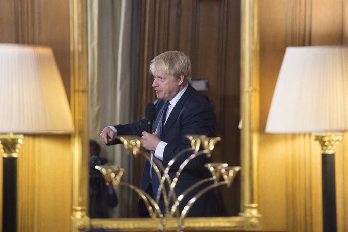 Brexit.- Johnson convoca de urgencia a su gabinete entre especulaciones de adela