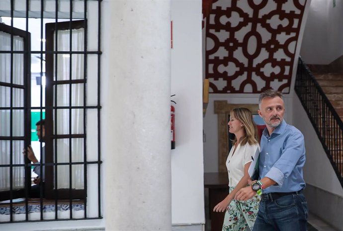 Rueda de prensa del portavoz del gupo socialista en el Parlamento andaluz, José Fiscal, tras la reunión de la Comisión Ejecutiva Regional del PSOE-A
