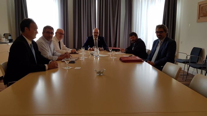 Reunión del conseller Miquel Buch y el teniente de alcalde de Barcelona Albert Batlle