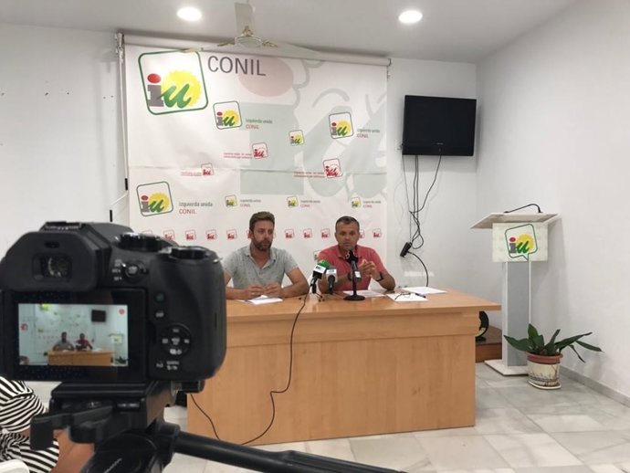 Cádiz.- El alcalde de Conil alerta que la progresión del alga invasora afecta ya