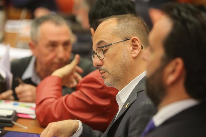 El vocal de la Diputación Permanente y portavoz del PdeCAT en el Congreso de los Diputados, Carles Campuzano, momentos antes de la reunión de la Diputación Permanente del Congreso de los Diputados.   