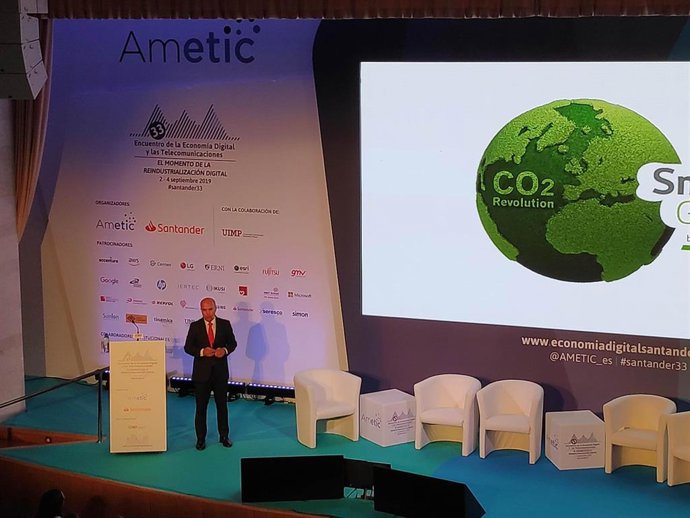 El presidente y consejero delegado de LG Electronics Iberia, Jaime de Jaraíz, durante su intervención en el 33 Encuentro de la Economía Digital y las Telecomunicaciones