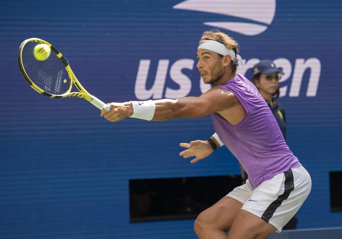 31 August 2019, US, New York: Spanish tennis player Rafael Nadal returns to South Korean Hyeon Chung during their men's singles round of 32 tennis match of the 2019 US Open Grand Slam tournament Photo: Jo Becktold/CSM via ZUMA Wire/dpa