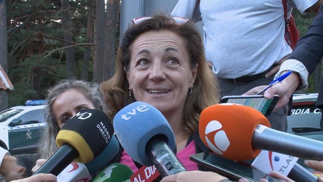 Dolores Fernández Ochoa atiende a los medios