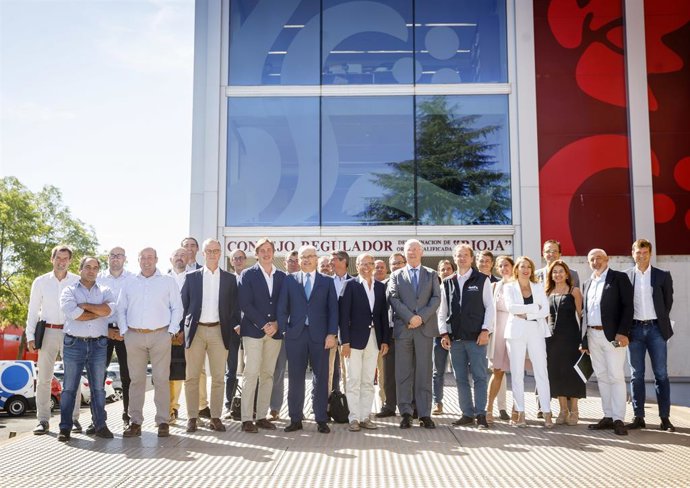 Una delegación de Champagne visita Rioja