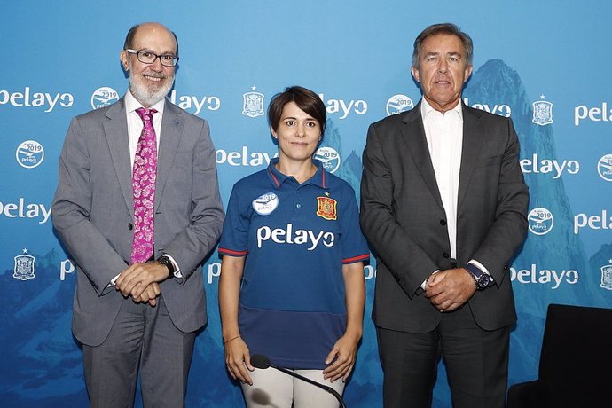 Fútbol/Selección.- La Selección Española muestra su compromiso con el Reto Pelay