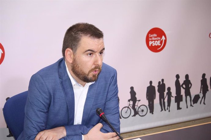 El diputado regional del PSOE Antonio Sánchez Requena