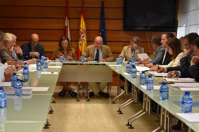 La lucha contra el topillo campesino permite actuar ya en más de 3.300 kilómetro