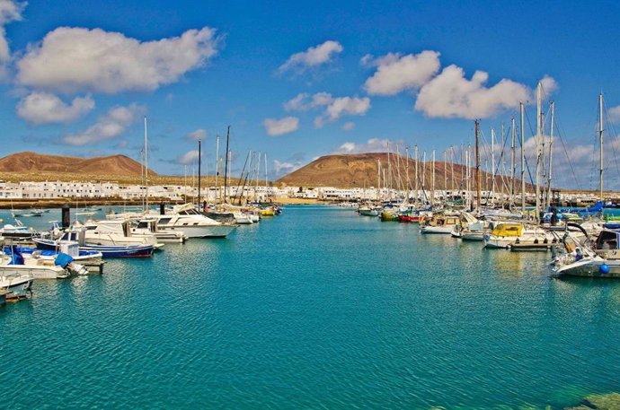 Puerto de Caleta de Sebo (La Graciosa)