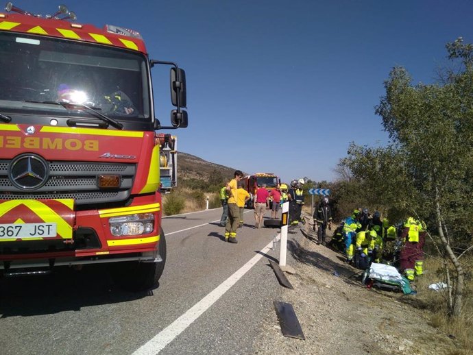 Tres heridos en uncoche frontal entre dos vehículos en Lozoya