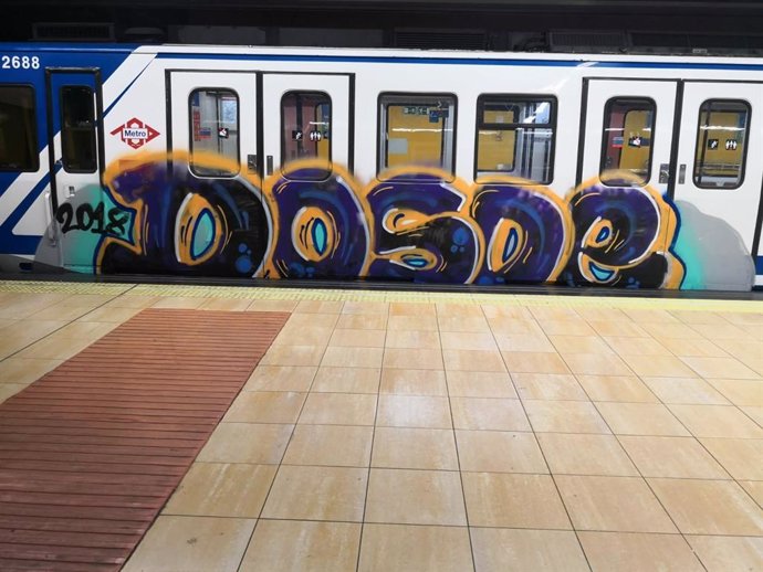 Nuevo vagón de Metro con grafitis. Foto de Recursos